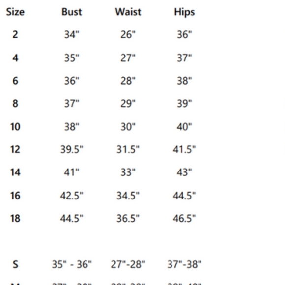 Maxi Dress with Keyhole Cutout, Halterneck and Flowing Skirt - Picture 15 of 15